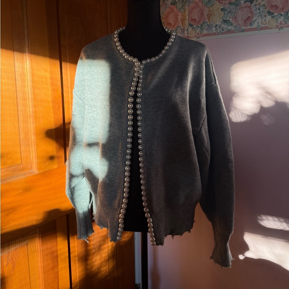 Commense Pearl Trim Ripped Hem Cardigan - Picture 2 of 16